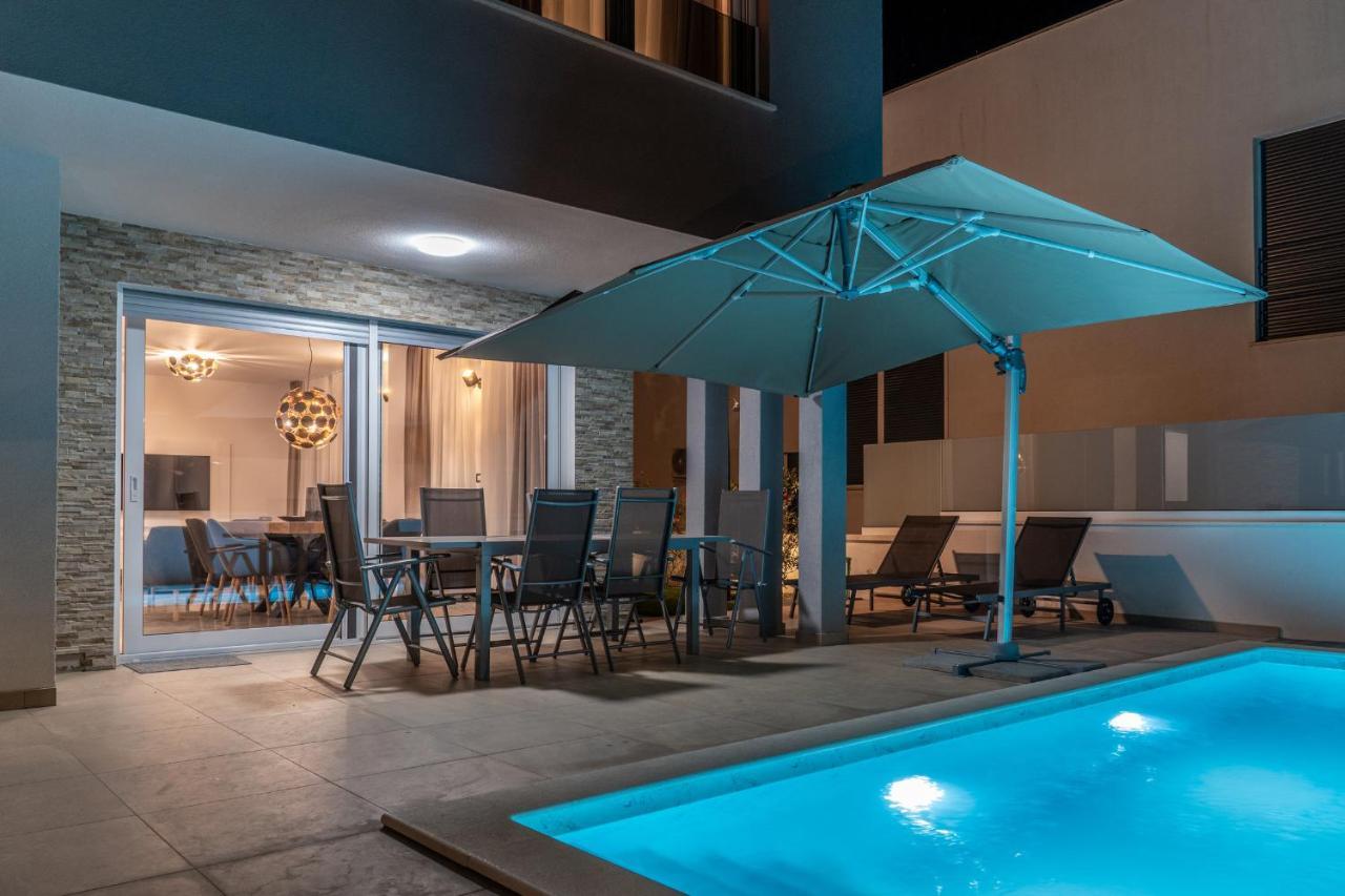 Villa Dea - Dein Rueckzugsort Am Meer Mit Beheiztem Pool Врси Екстер'єр фото
